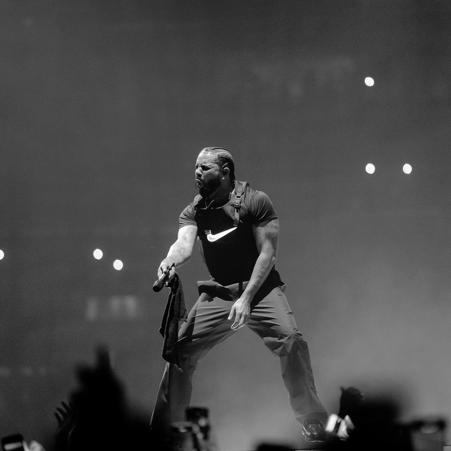 Drake Drops Hints About 2024 European Tour During Live Stream