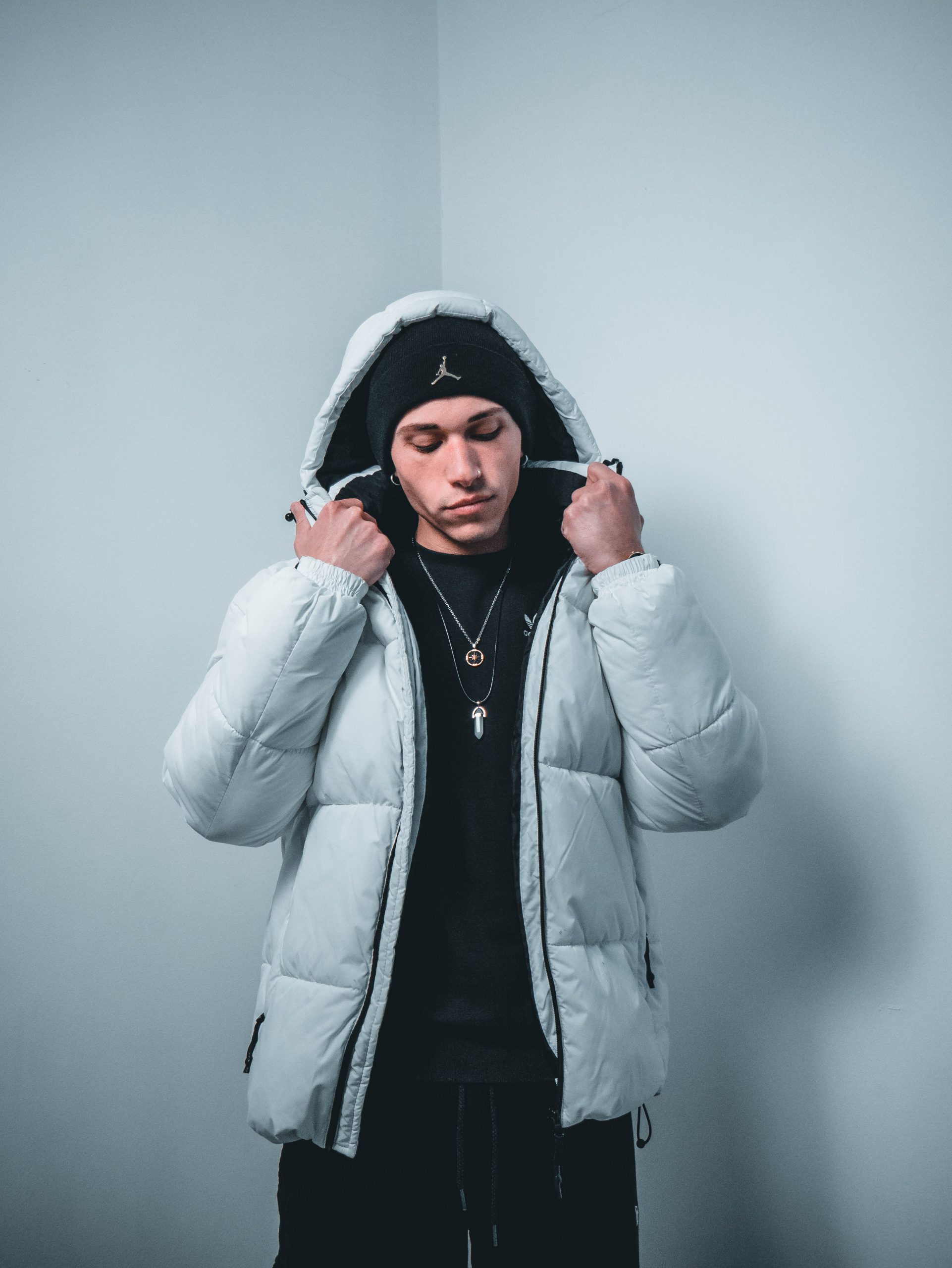 Enemi Unleashes Energetic Anthem “Giungla”