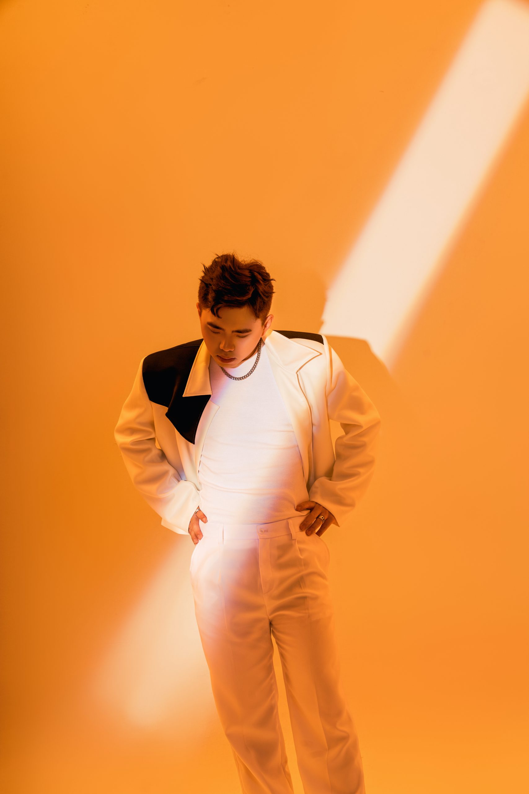 Kiey Takes Flight with New Single “white boy i sat next to on the plane”