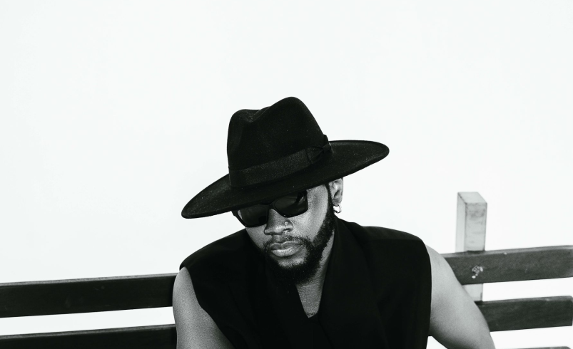 Nigerian sensation Kizz Daniel marks a significant milestone in his career with the release of his latest project, the four-track EP titled “TZA (Thankz Alot)”.