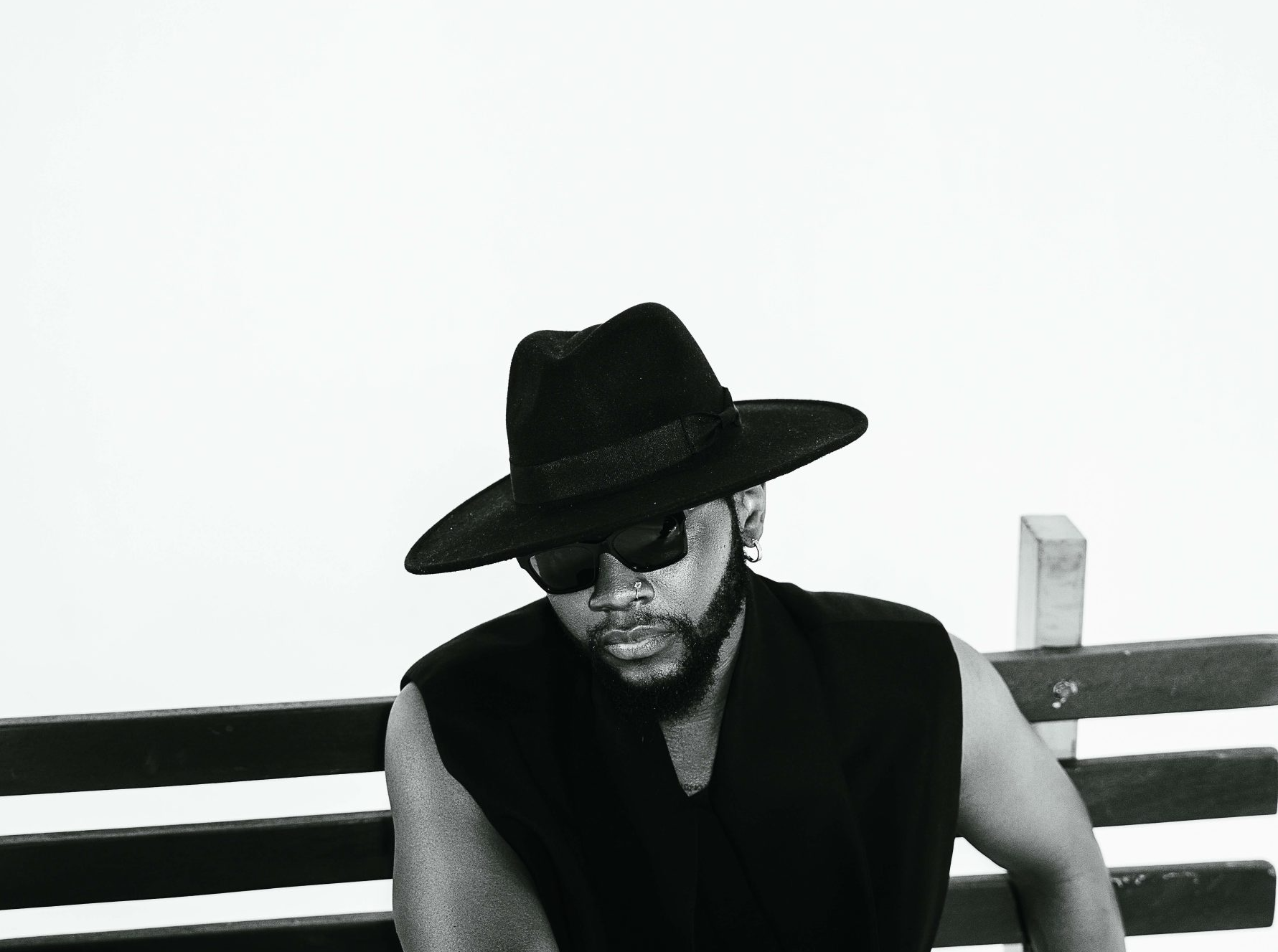 Nigerian sensation Kizz Daniel marks a significant milestone in his career with the release of his latest project, the four-track EP titled “TZA (Thankz Alot)”.