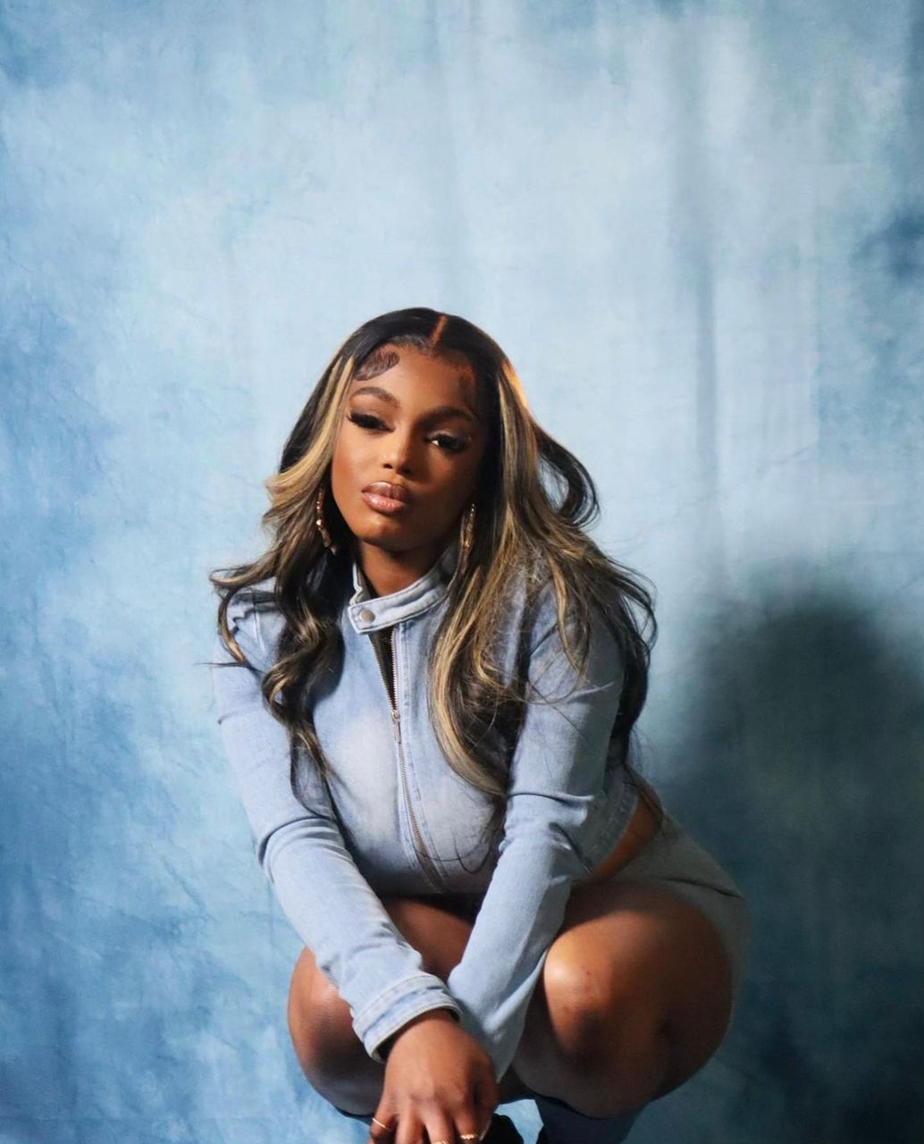 UK Rising Star Prinny Radiates Positive Vibes With “No Care”