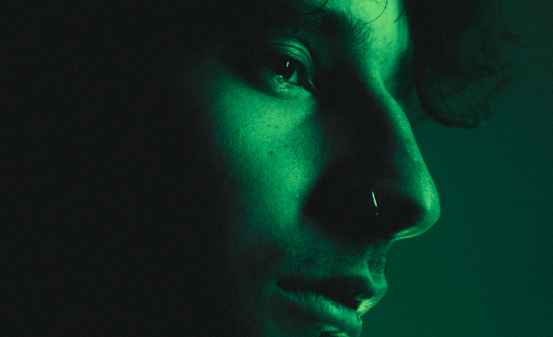 ICARO Unveils New Single “Parlami”