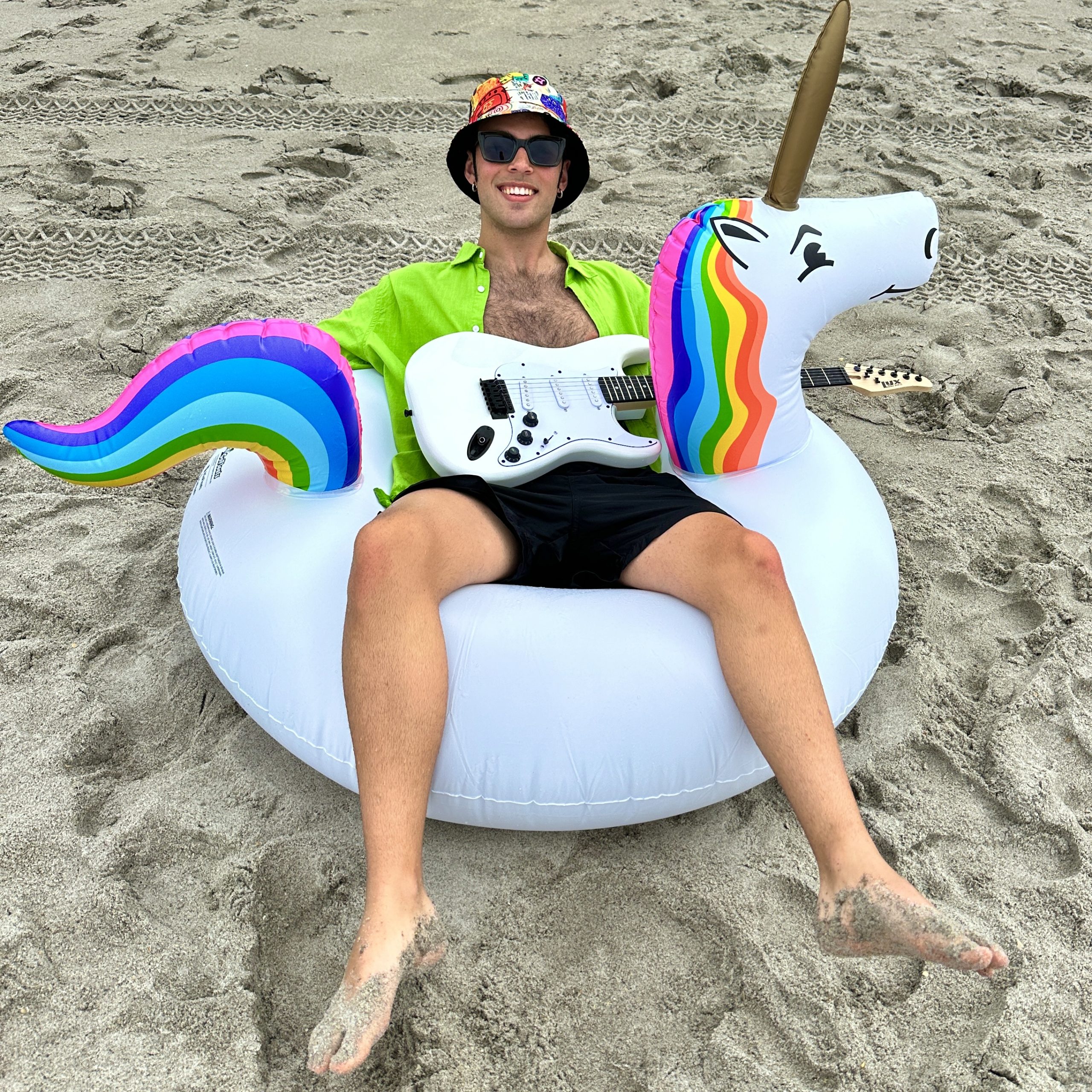 Brett Ryder Drops Catchy Pop Anthem “Summer Breeze”