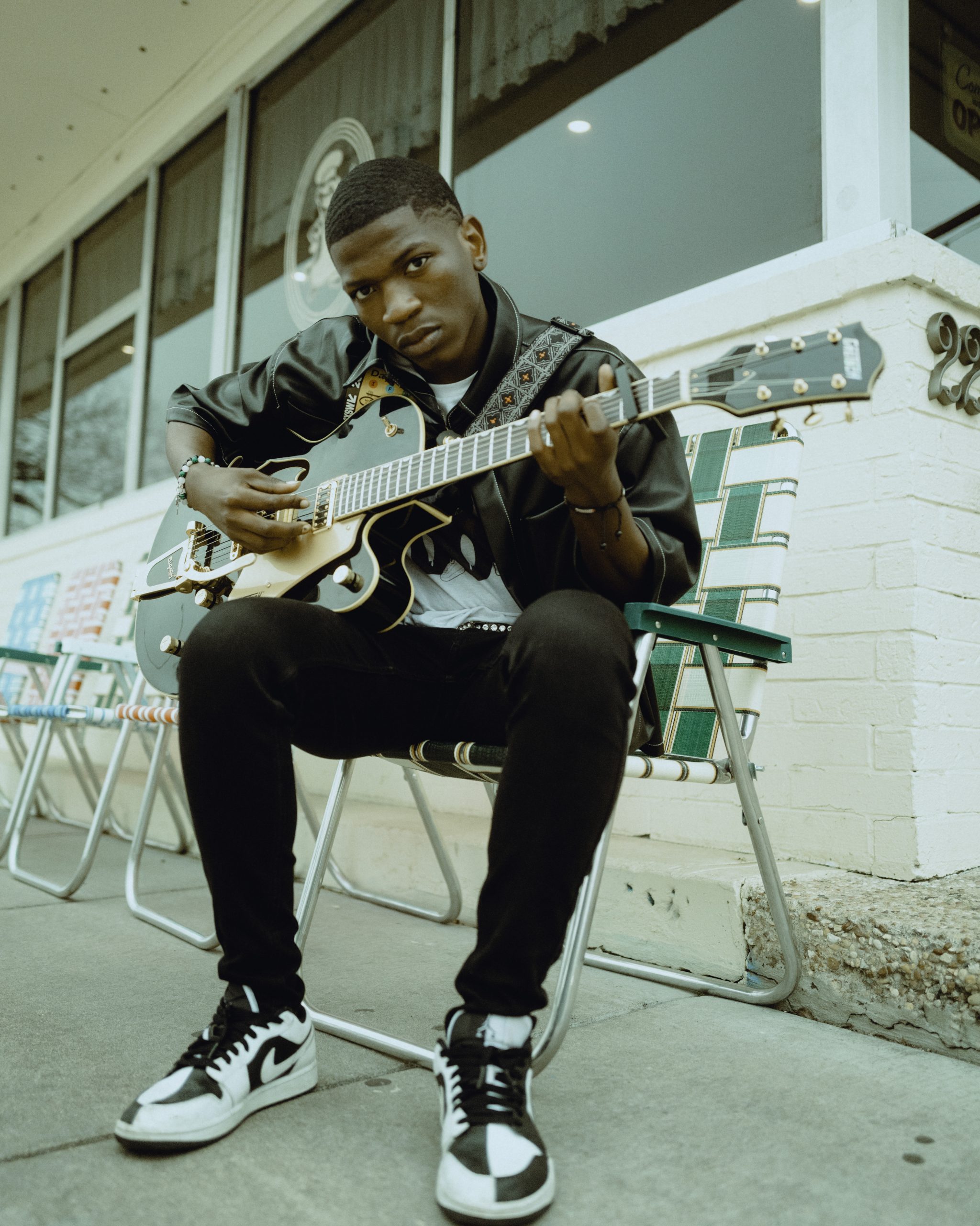 DrippDaDon Introduces Vibrant Single “JUJU”