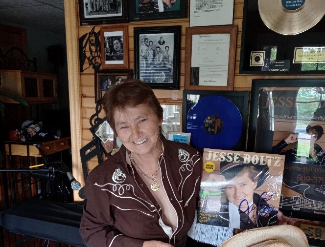 Jesse Boltz Unveils New Single “Take Me Away / to Paradise”