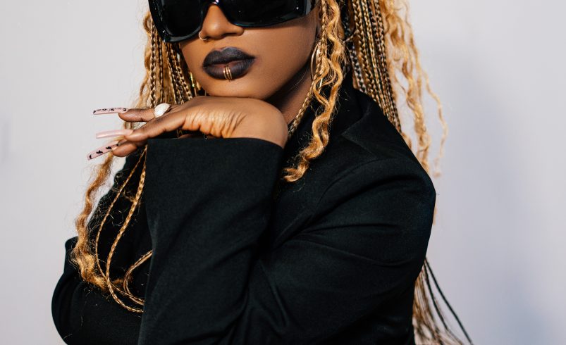 Looking for Avala Collaborates with DJ Cam on Electrifying New Single “Bam Bam”