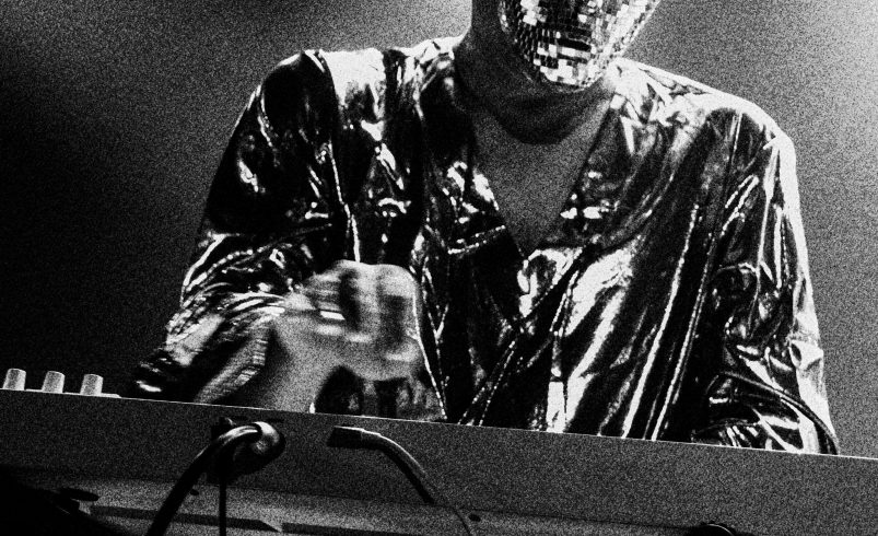 Hugo Trist Debuts Atmospheric Future Garage Album “Ready For The Fix” Led By Single “Shelter”