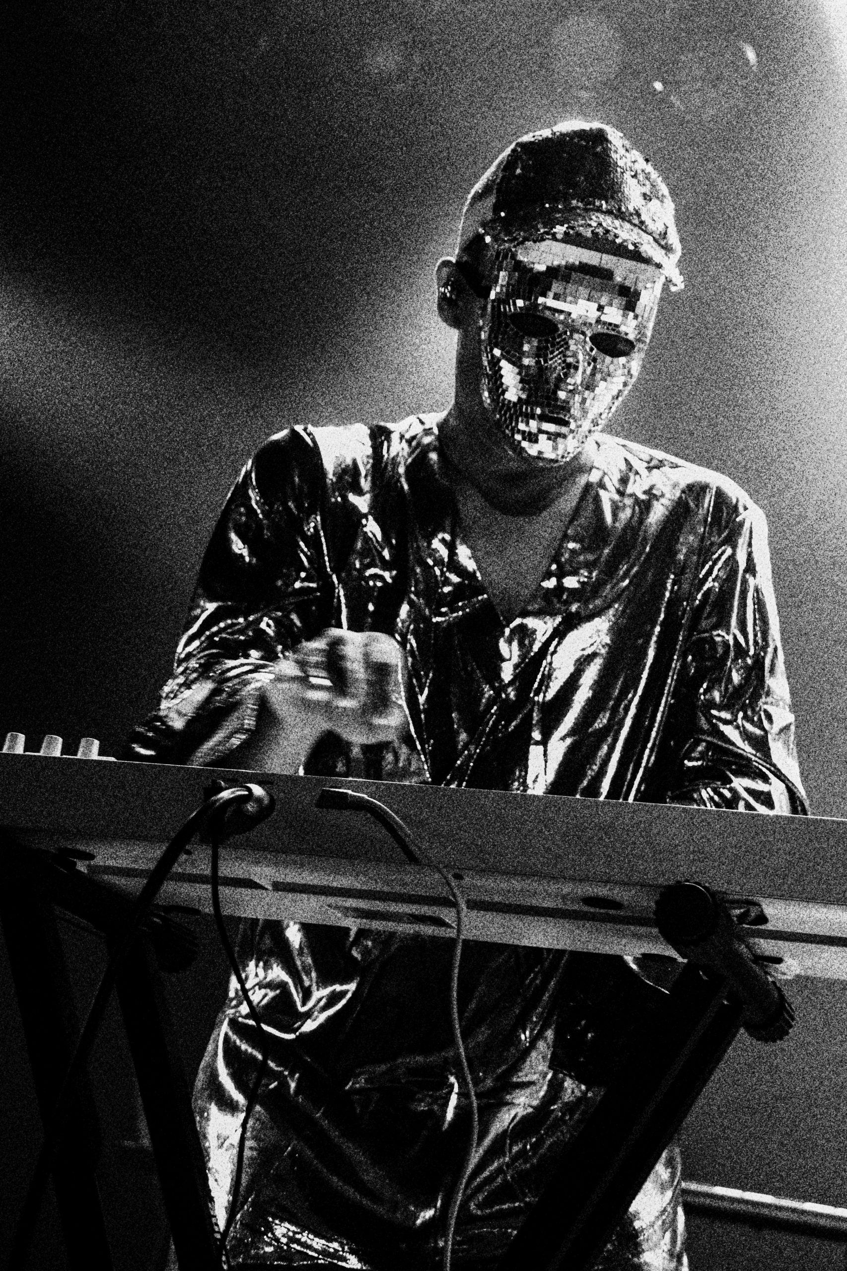 Hugo Trist Debuts Atmospheric Future Garage Album “Ready For The Fix” Led By Single “Shelter”