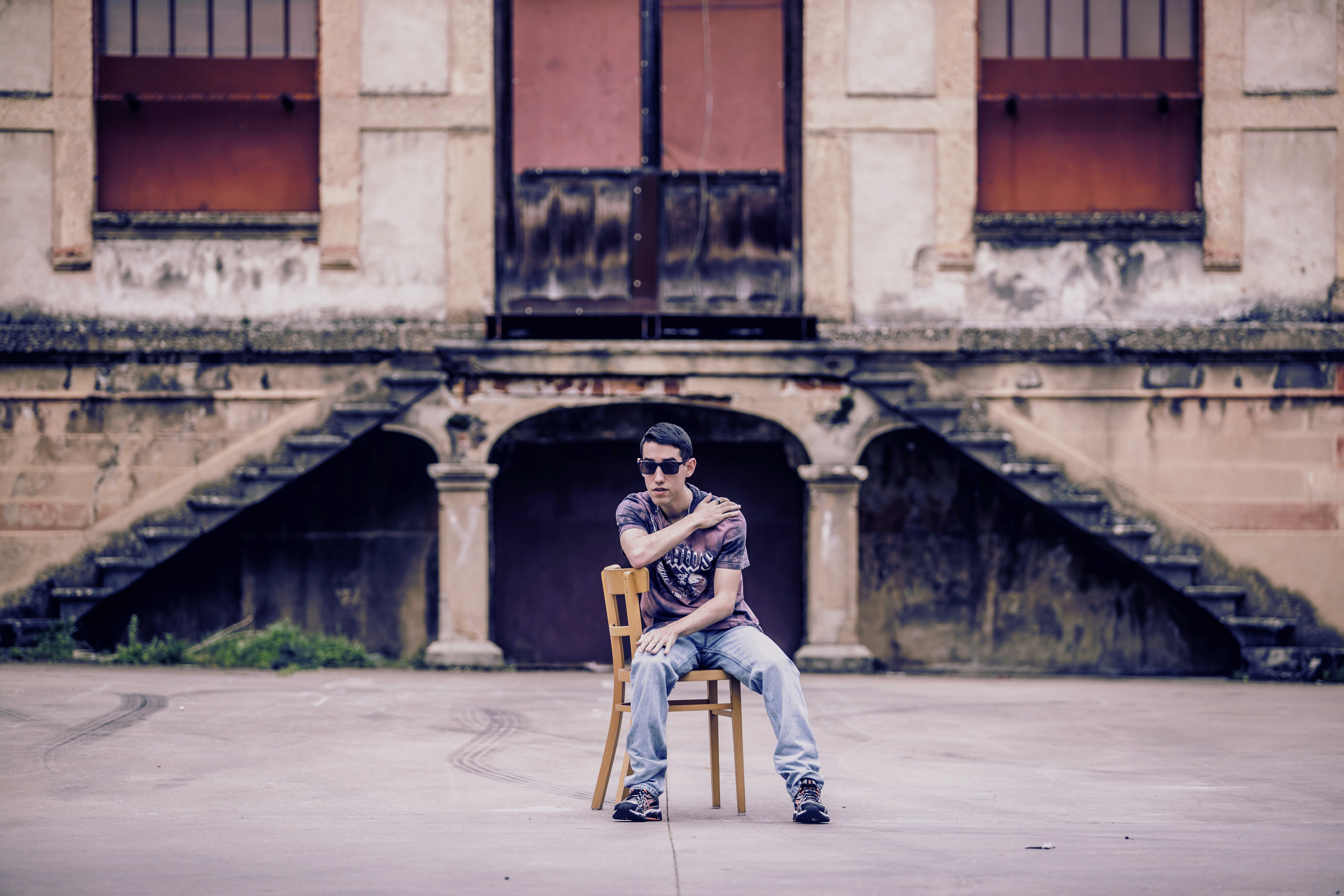 X.irda Unveils Powerful New Single “Waiting for You”