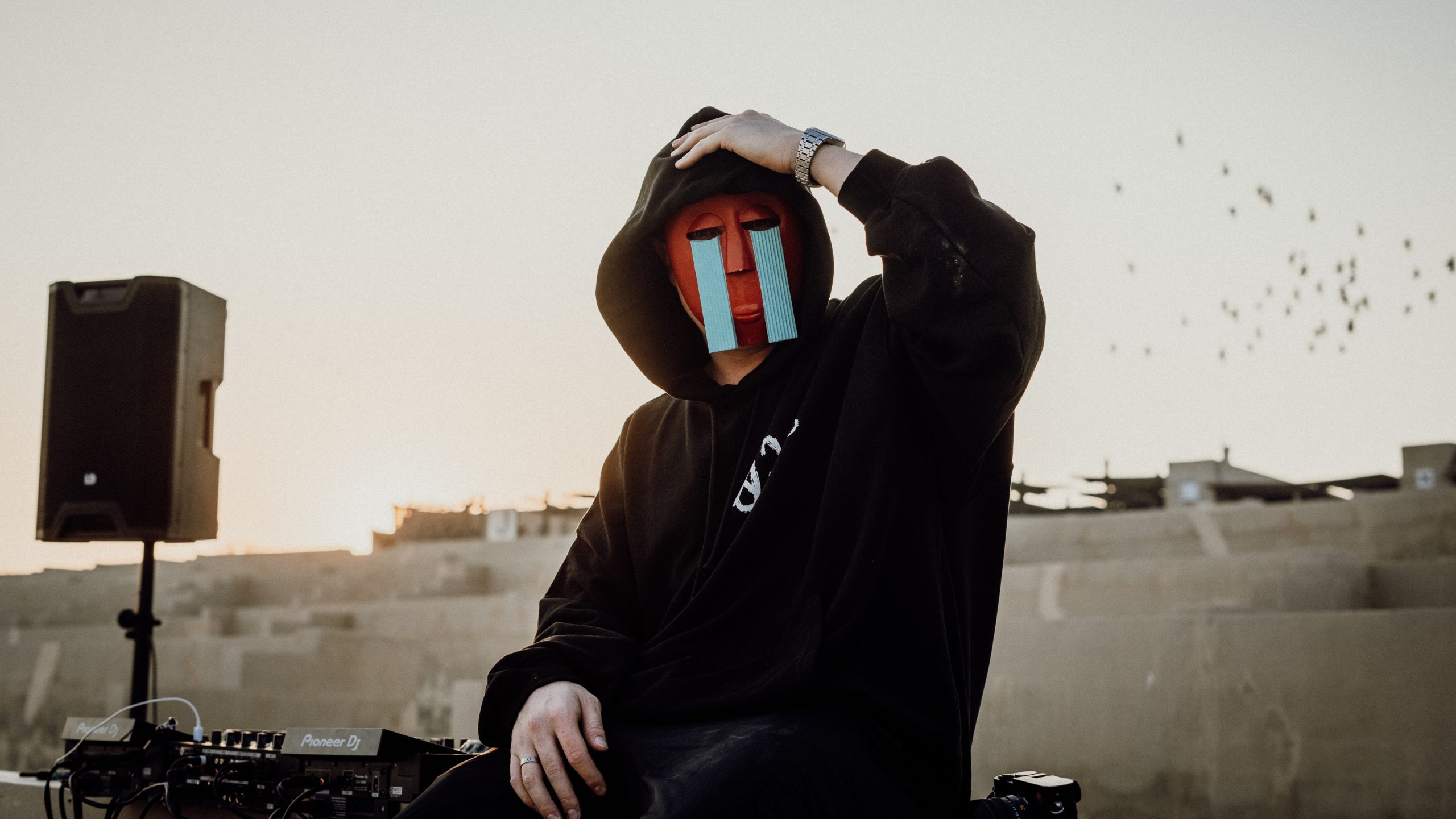 Dhali Makes Stunning Return with New Single “Time (Mimi)” Featuring Idd Aziz