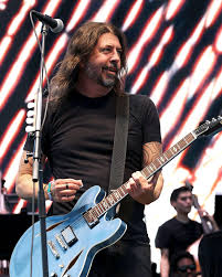 Foo Fighters’ Dave Grohl Performs ‘Everlong’ & More With LA Philharmonic at Coachella 2025