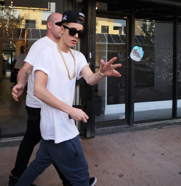 Watch Justin Bieber Call Out ‘Asshole’ Paparazzi: ‘Why Are You Guys Out Here?’
