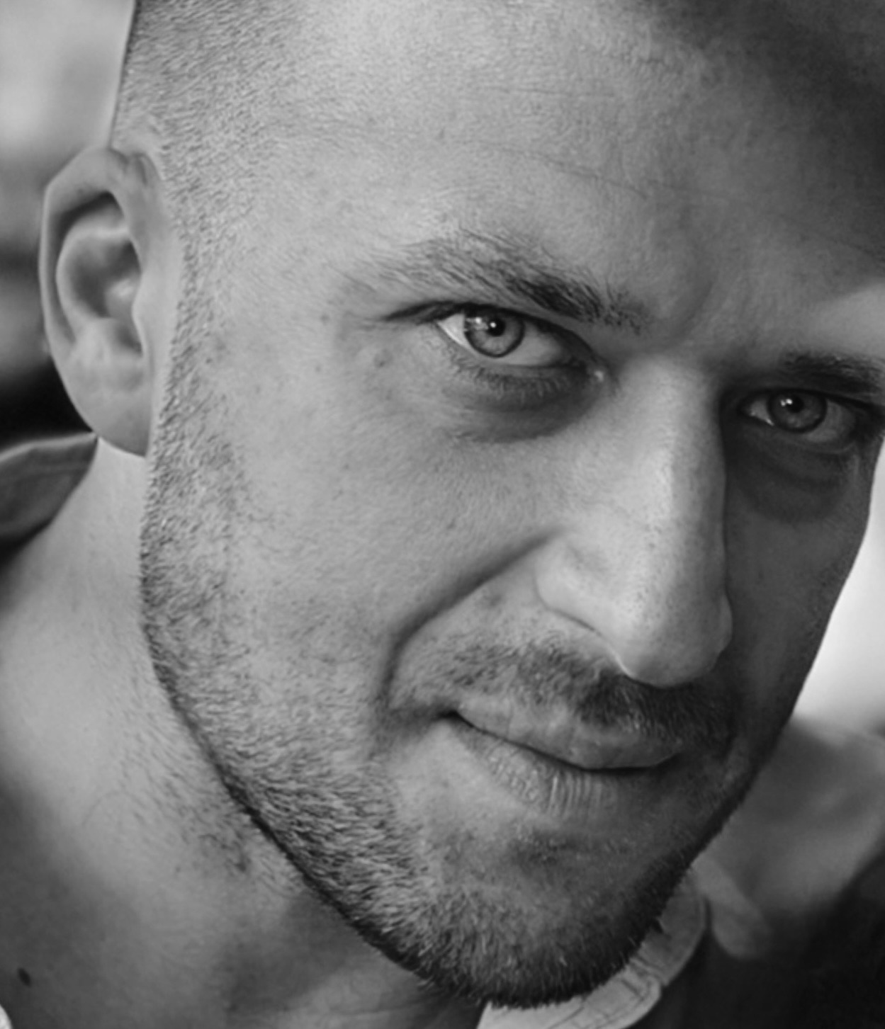 Ari Fraser Re-Releases Soulful Single “Come My Son”