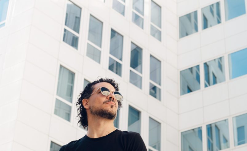 French Rapper Yersa Breaks Artistic Barriers with Electro-Rap Anthem “Pas prêt”