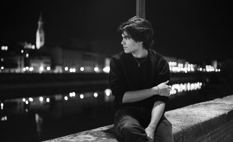 19-Year-Old Miami Artist Simón Villamizar Releases Breakout Single “Cave”