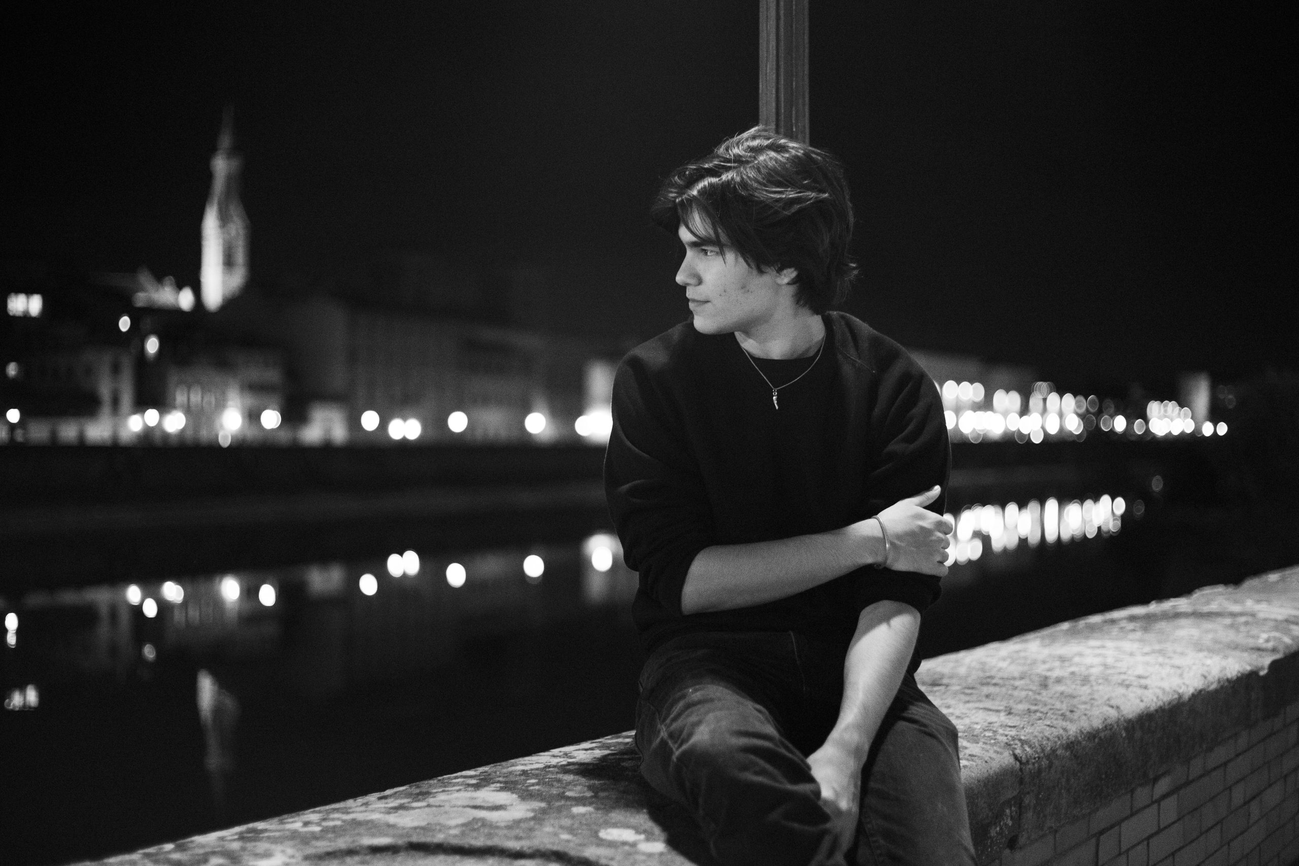 19-Year-Old Miami Artist Simón Villamizar Releases Breakout Single “Cave”