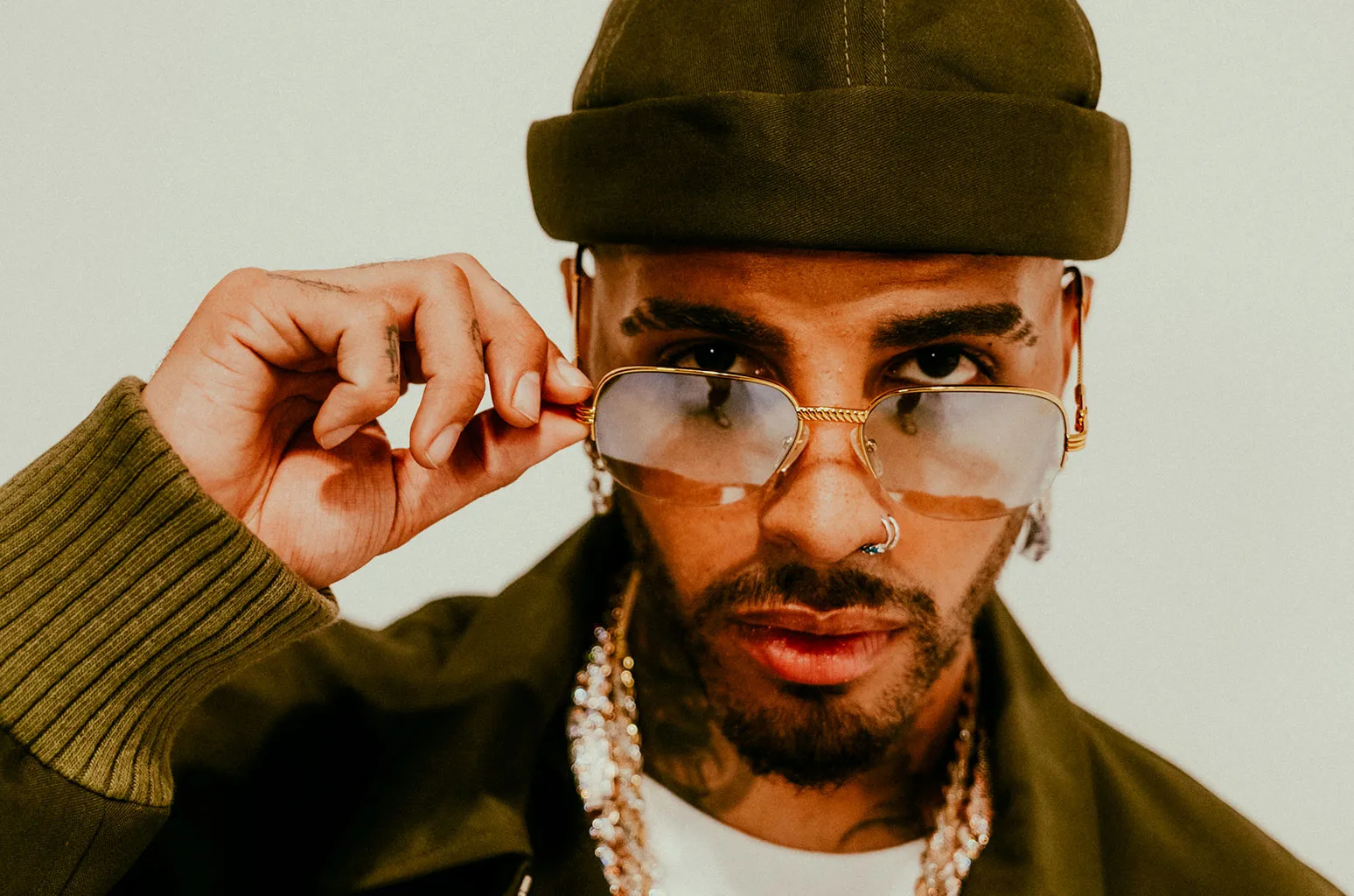 Rauw Alejandro Gains Big: ‘Carita Linda’ Takes No. 1 Spot on Latin Airplay Chart