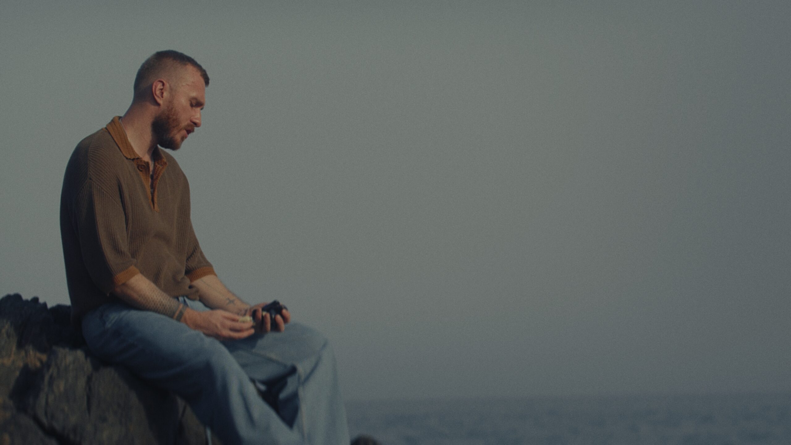 Jakub Chmelar Breaks the Silence with Powerful Debut Single “Speechless” – A Proud Anthem of Queer Resistance