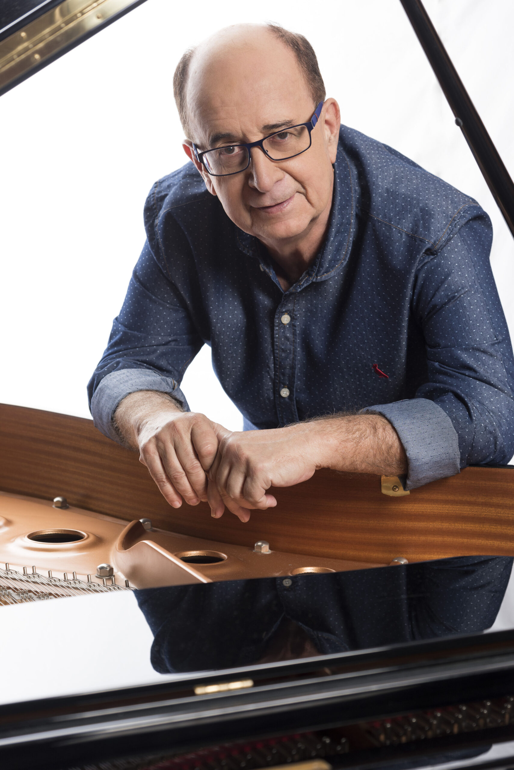 Multi-Grammy Nominated Pianist Antonio Adolfo Delivers Stunning Instrumental Interpretation of Brazilian Classic “Vai Passar”