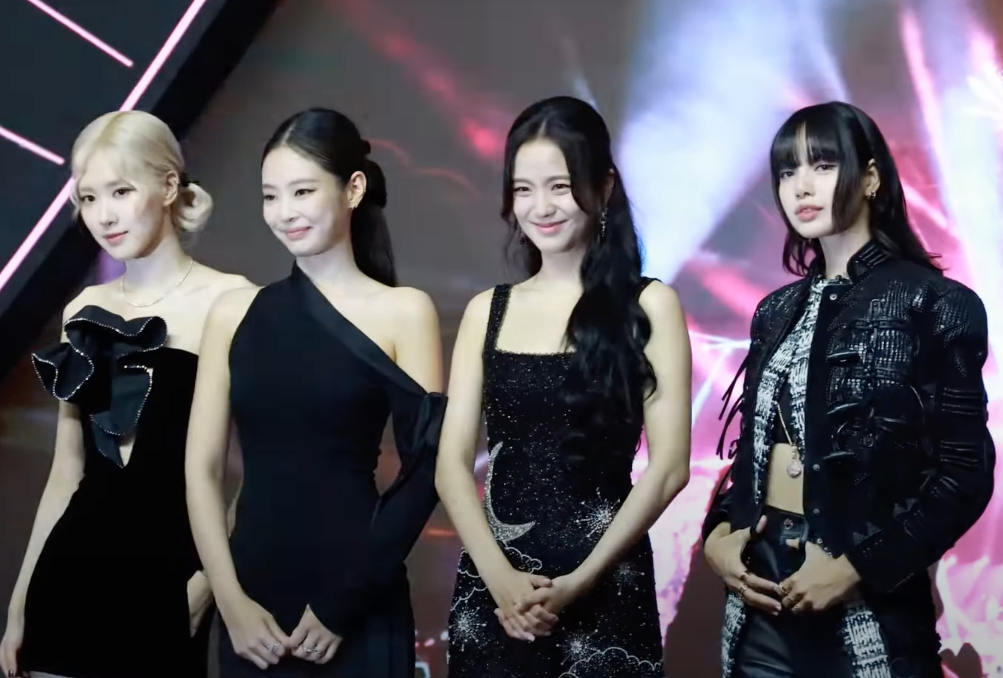 BLACKPINK Covers Spice Girls’ ‘Wannabe’ at Wembley Stadium Show in London