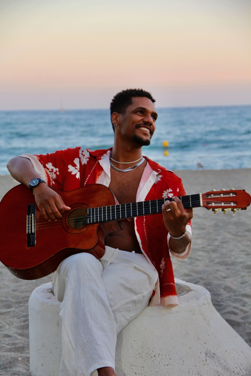 Swedish-Brazilian Duo Mesaque e Leo Gringo Release Vibrant New Single “CHÁ”