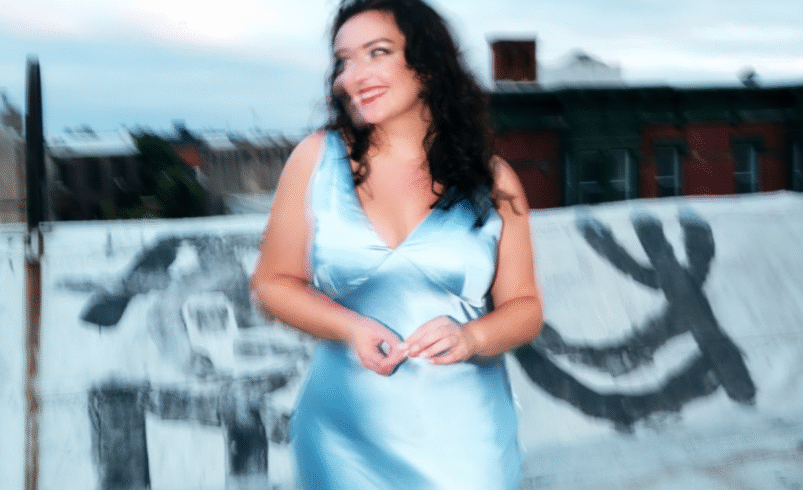 London-Based Singer-Songwriter Casey McQuillen Releases Bittersweet Ballad ‘Wedding Date’