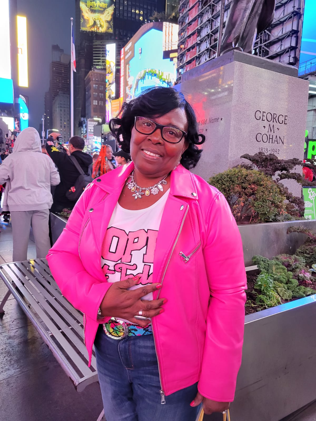 Minna LaFortune Unveils Heartfelt New Single “When a Boy Loves a Girl”