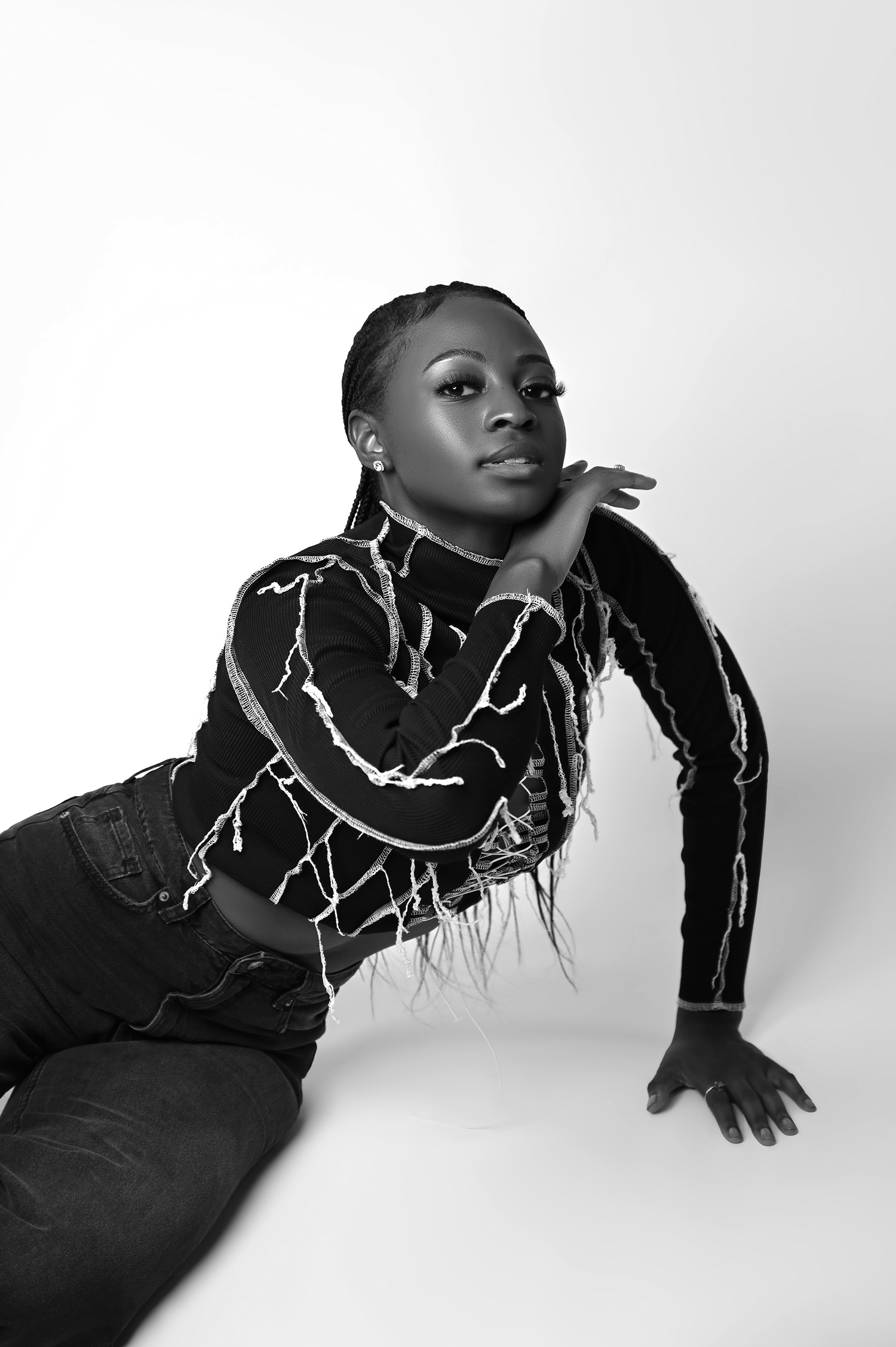 5hade Returns With “Kpata Kpata” a Warm Afro R&B Celebration of Living Fully