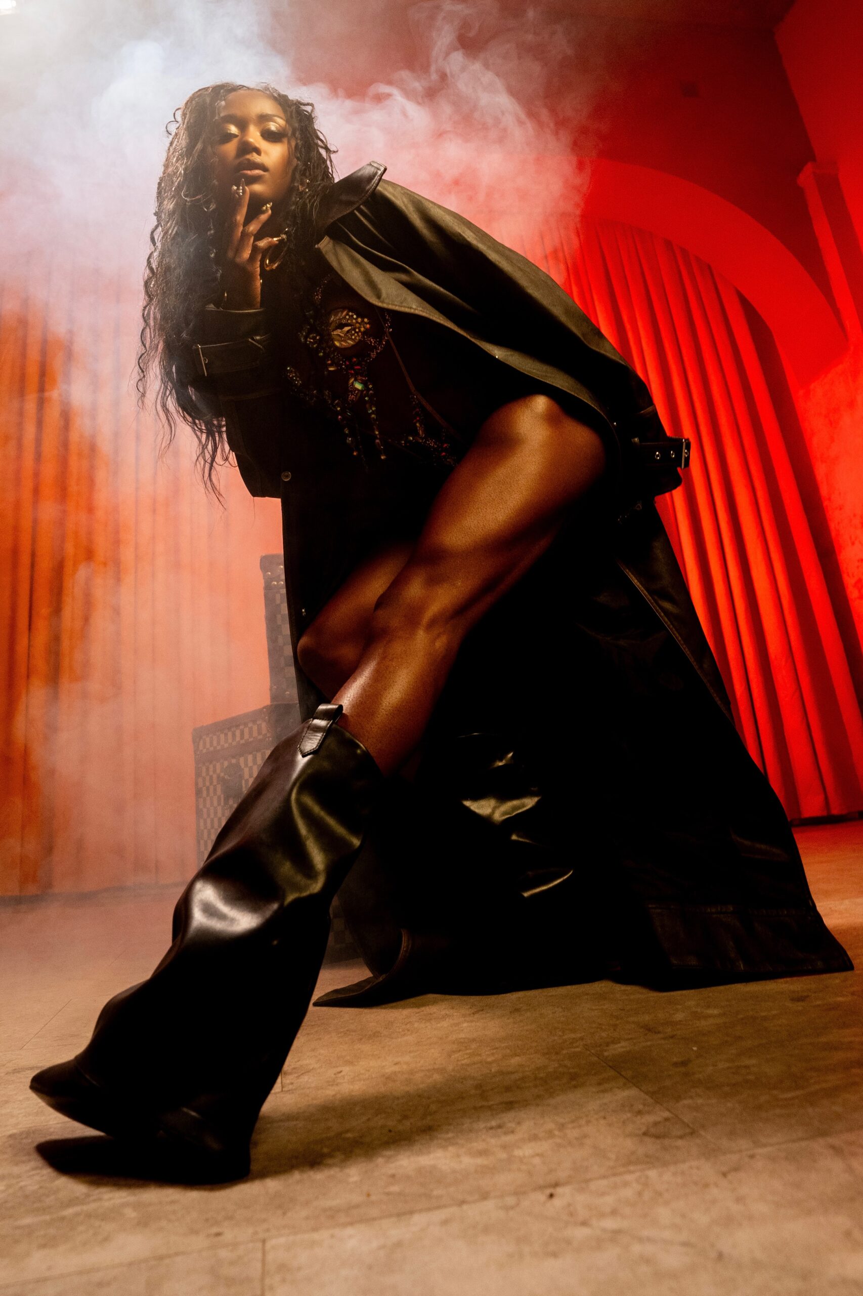 Janiq Turns Up the Heat With New Single “Cobra”