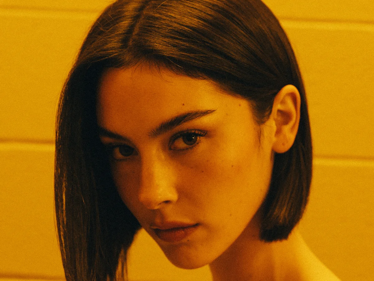 Gracie Abrams Slams Donald Trump’s ‘Poisonous & Vile Narcissism’ Amid Mass Shootings, Rob Reiner Death