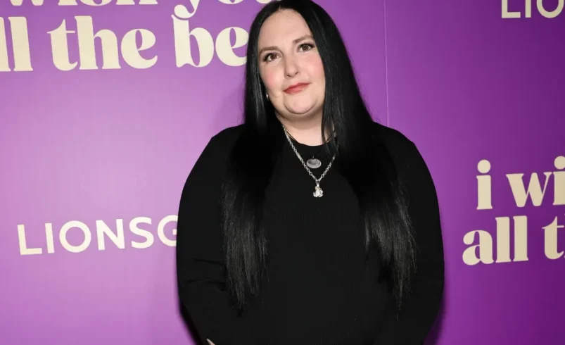 Lena Dunham Finally Got to Watch Taylor Swift’s Fiancé and Can Proclaim That She Is Now Definitely In Her ‘Sports Era’