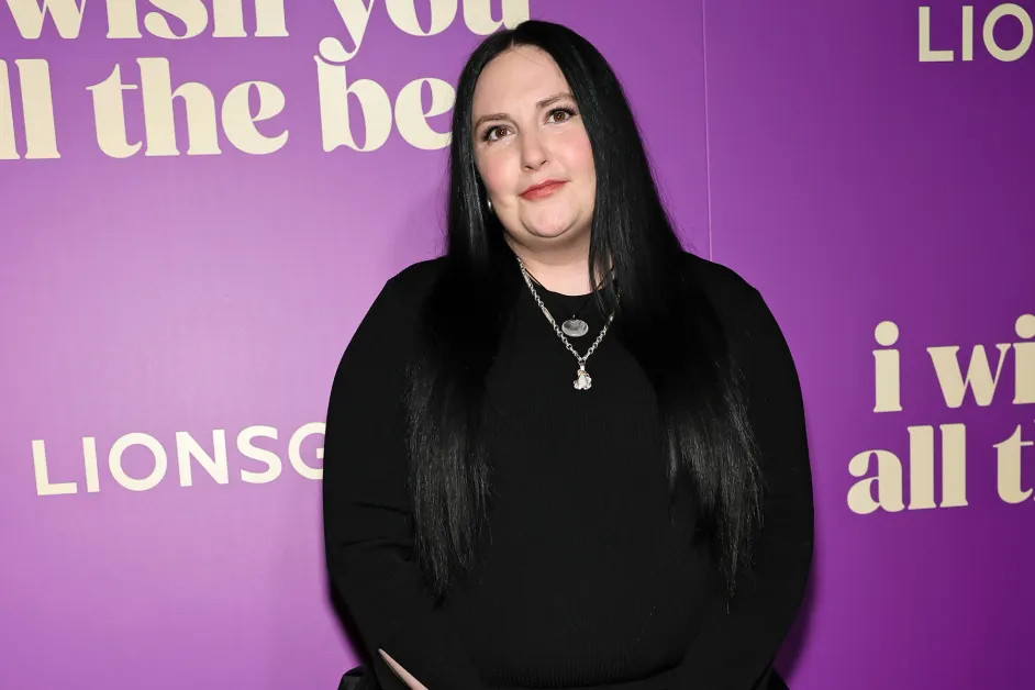 Lena Dunham Finally Got to Watch Taylor Swift’s Fiancé and Can Proclaim That She Is Now Definitely In Her ‘Sports Era’