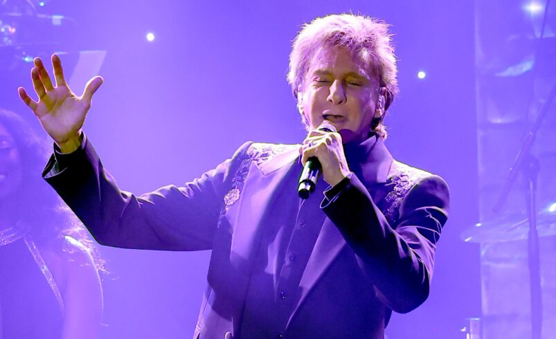 Barry Manilow Shares Health Update After Lung Cancer Diagnosis