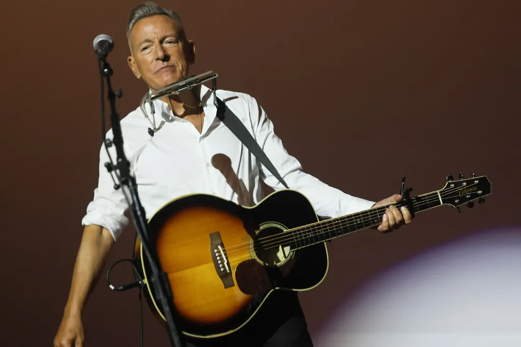 Bruce Springsteen Slams ICE at New Jersey Benefit Show: ‘Get the F—k Out of Minneapolis’