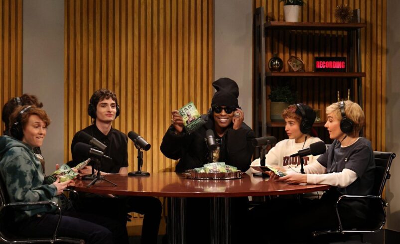 Sabrina Carpenter Returns to ‘SNL’ for ‘Snack Homiez’ Sketch With A$AP Rocky & Finn Wolfhard Sabrina Carpenter Returns to ‘SNL’ for ‘Snack Homiez’ Sketch With A$AP Rocky & Finn Wolfhard