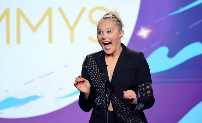 JoJo Siwa Gives a Speech at Harvard Business School: ‘Coolest Thing I’ve Ever Done’