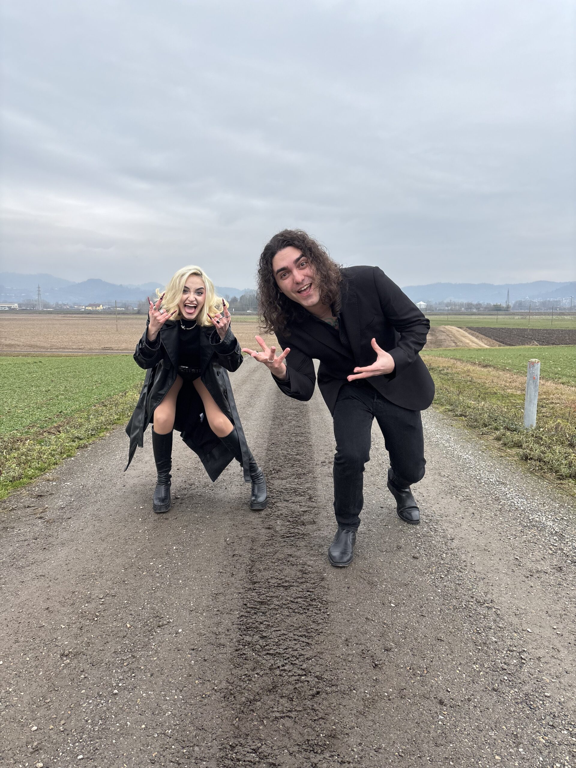 Lodia and Lunaa Release Cinematic Pop Ballad “Assenzio”