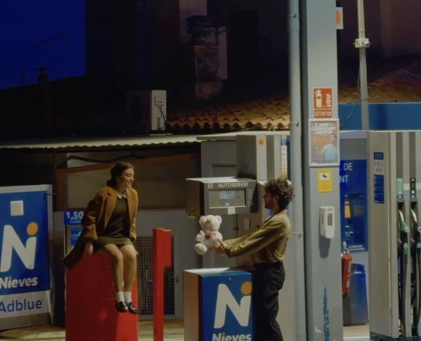 AZZURRO and Nina Blom Reflect on Memory and Loss in New Single “Fotografia”