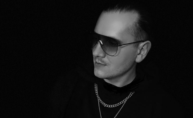 Основатель Brings Street Energy and Reflection Together on “Ddaboss”