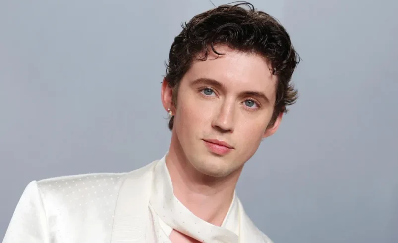 Troye Sivan Says He’s ‘Happiest’ in the ‘Orbit of a Woman’: ‘I’m So Comfortable in That World’