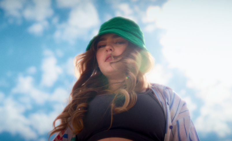 Hanna Andréa Explores the Pressure of Ambition on New Single “Pinnacles”