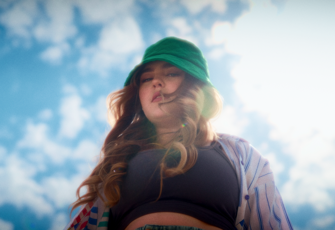 Hanna Andréa Explores the Pressure of Ambition on New Single “Pinnacles”