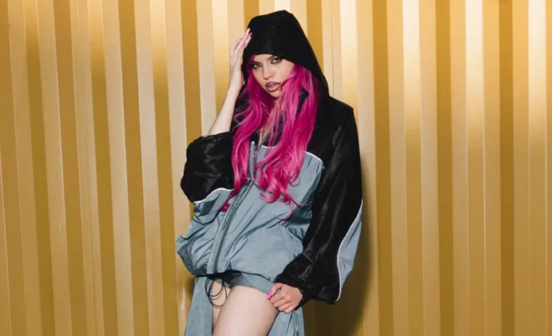 ADÉLA Lands 2 Top 5 Songs on Global Charts as Karol G, Judeline & rusowsky Hold at No. 1