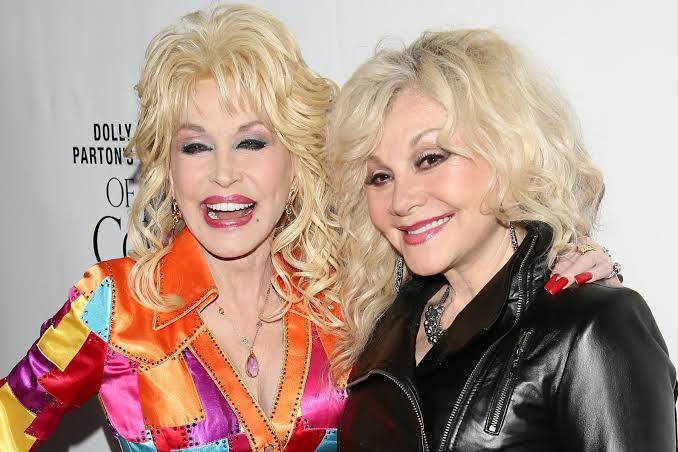 Dolly Parton’s Sister Stella Calls Out ‘Fake AI Garbage’ & ‘Snarky Tweets’ About Singer’s Death
