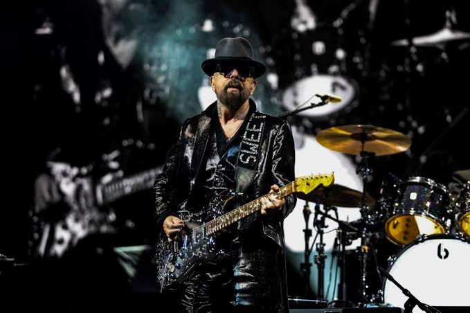 ‘It Was Very Homemade’: Dave Stewart Went ‘Back to Front’ For His New Album