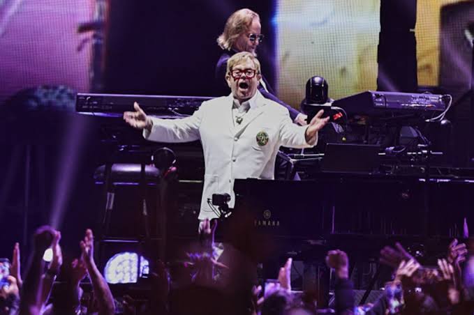 Elton John Thanks Fans for ‘All the Love’ as He Bids Farewell to the Stage in Mexico: 5 Best Moments