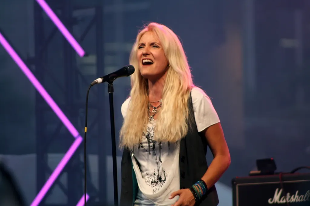 Sass Jordan, Rock Singer and ‘Canadian Idol’ Judge, Dies at 65